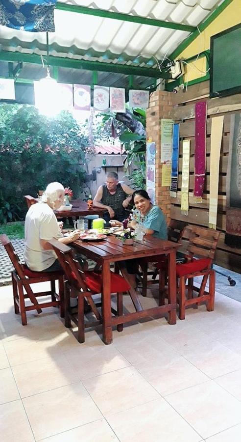 Dutch Cosy Home Chiang Mai Bagian luar foto